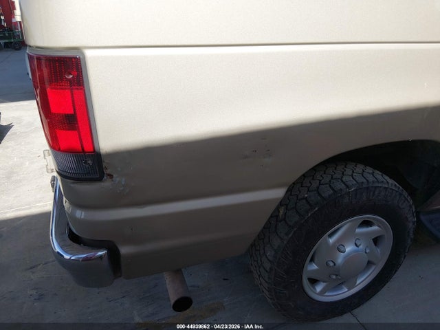 Ford E-350 Xlt