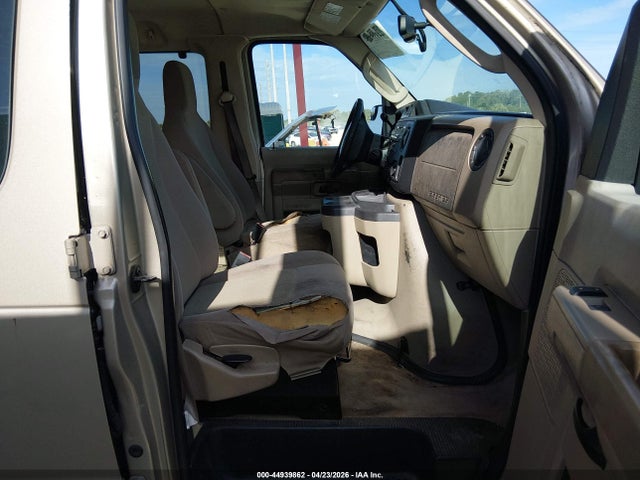 Ford E-350 Xlt