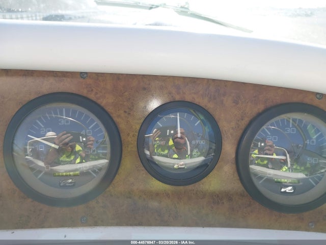 Sea Ray 37