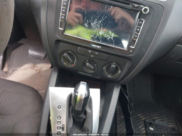 Volkswagen Jetta 2.0l S