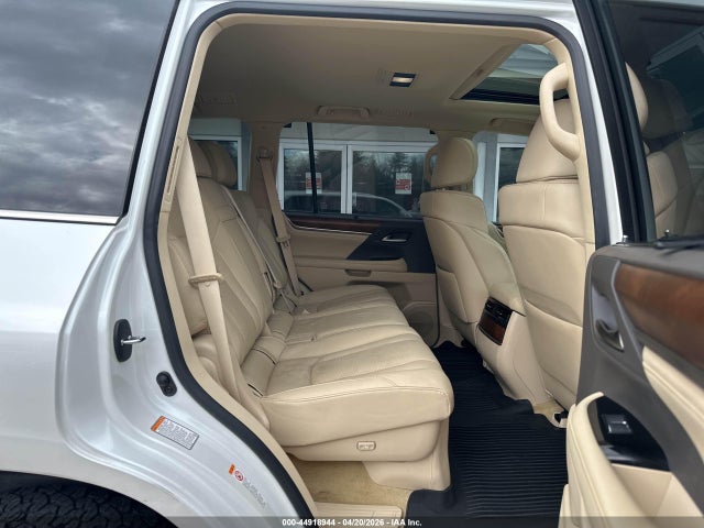 Lexus LX 570 Two-row