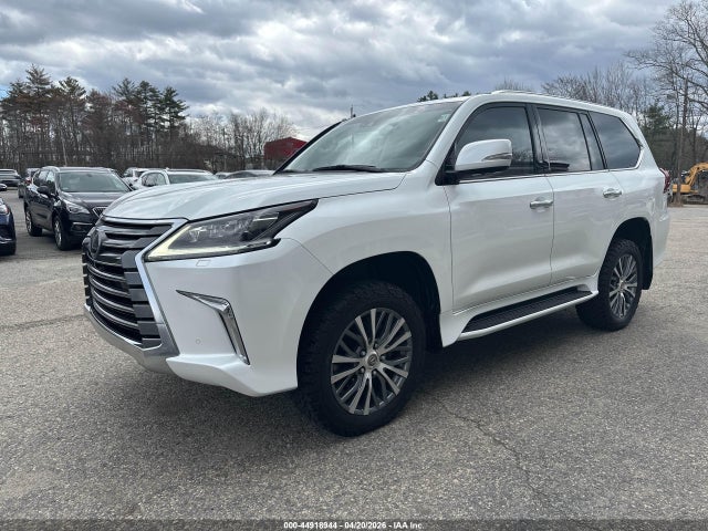 Lexus LX 570 Two-row