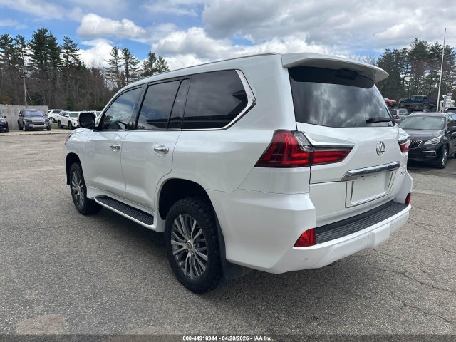 Lexus LX 570 Two-row