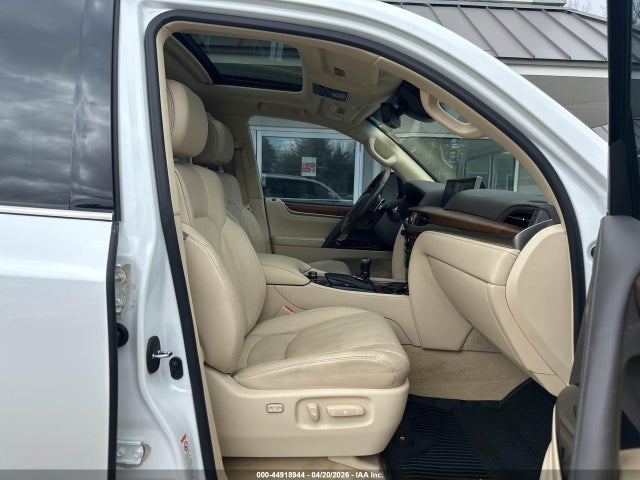 Lexus LX 570 Two-row