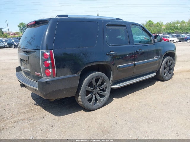 GMC Yukon Denali