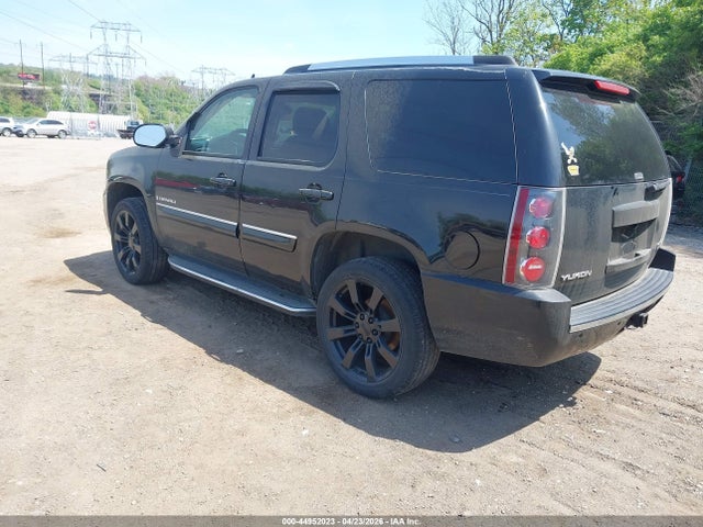 GMC Yukon Denali