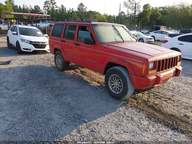 Salvage Jeep Cherokee Image