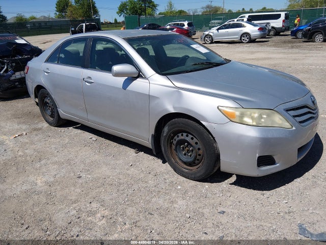 Salvage Toyota Camry Image
