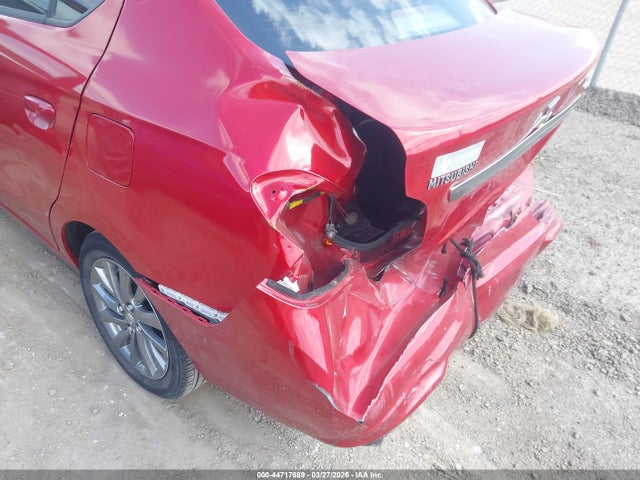 Mitsubishi Mirage Es