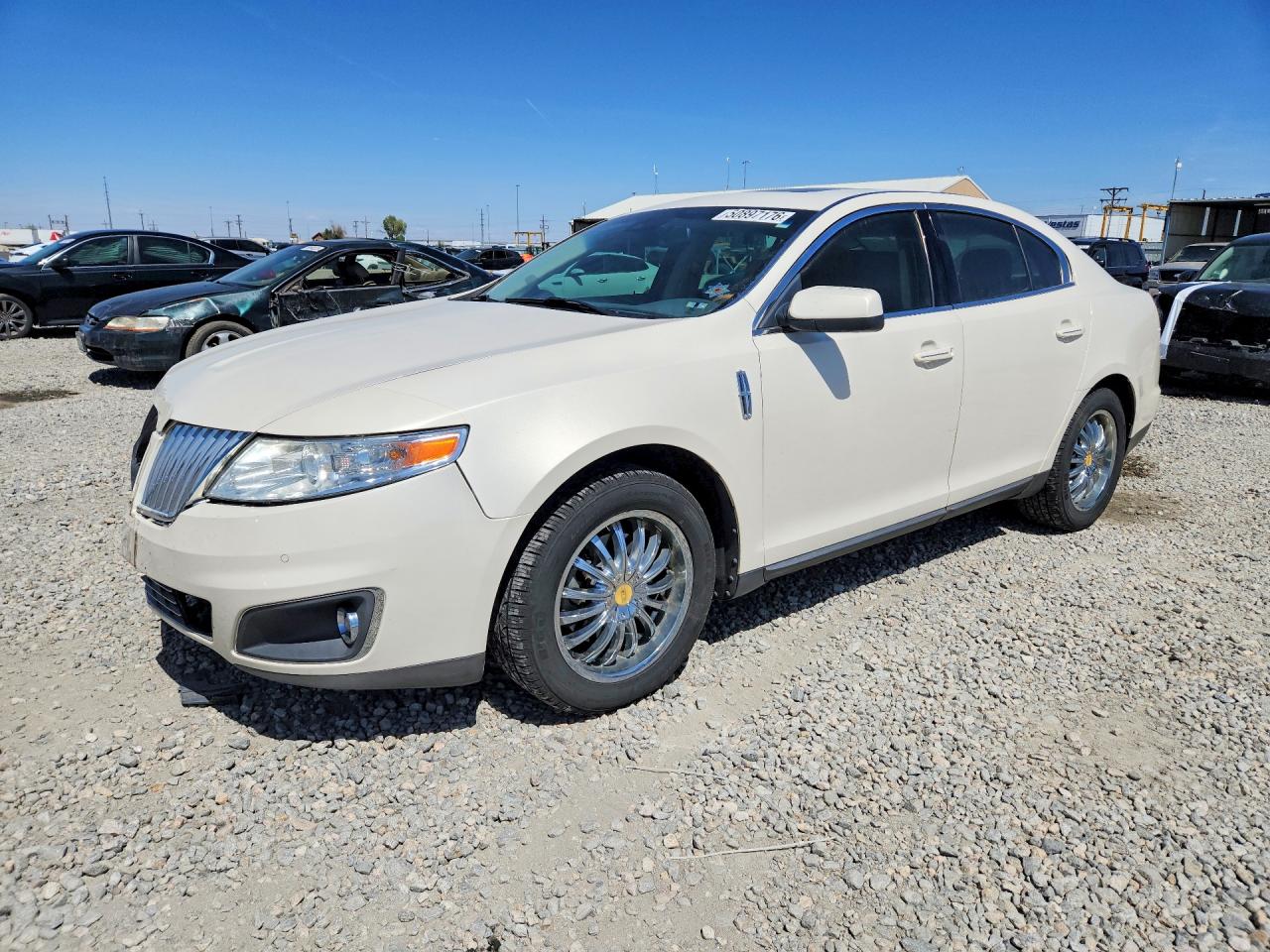 Salvage Lincoln MKS Image
