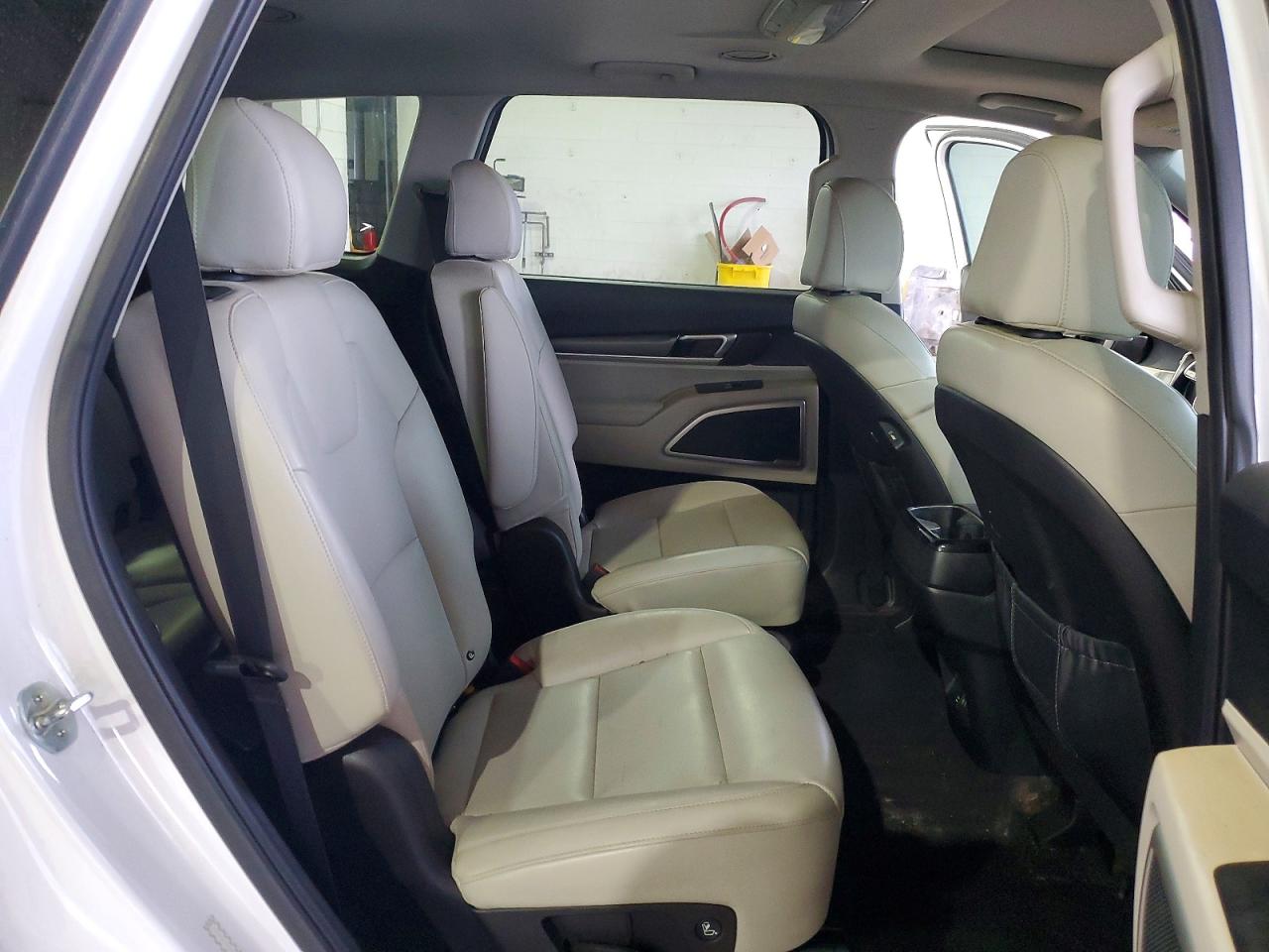 Kia Telluride Lx