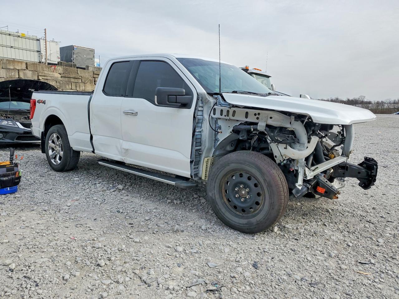 Ford F-150 Super Cab