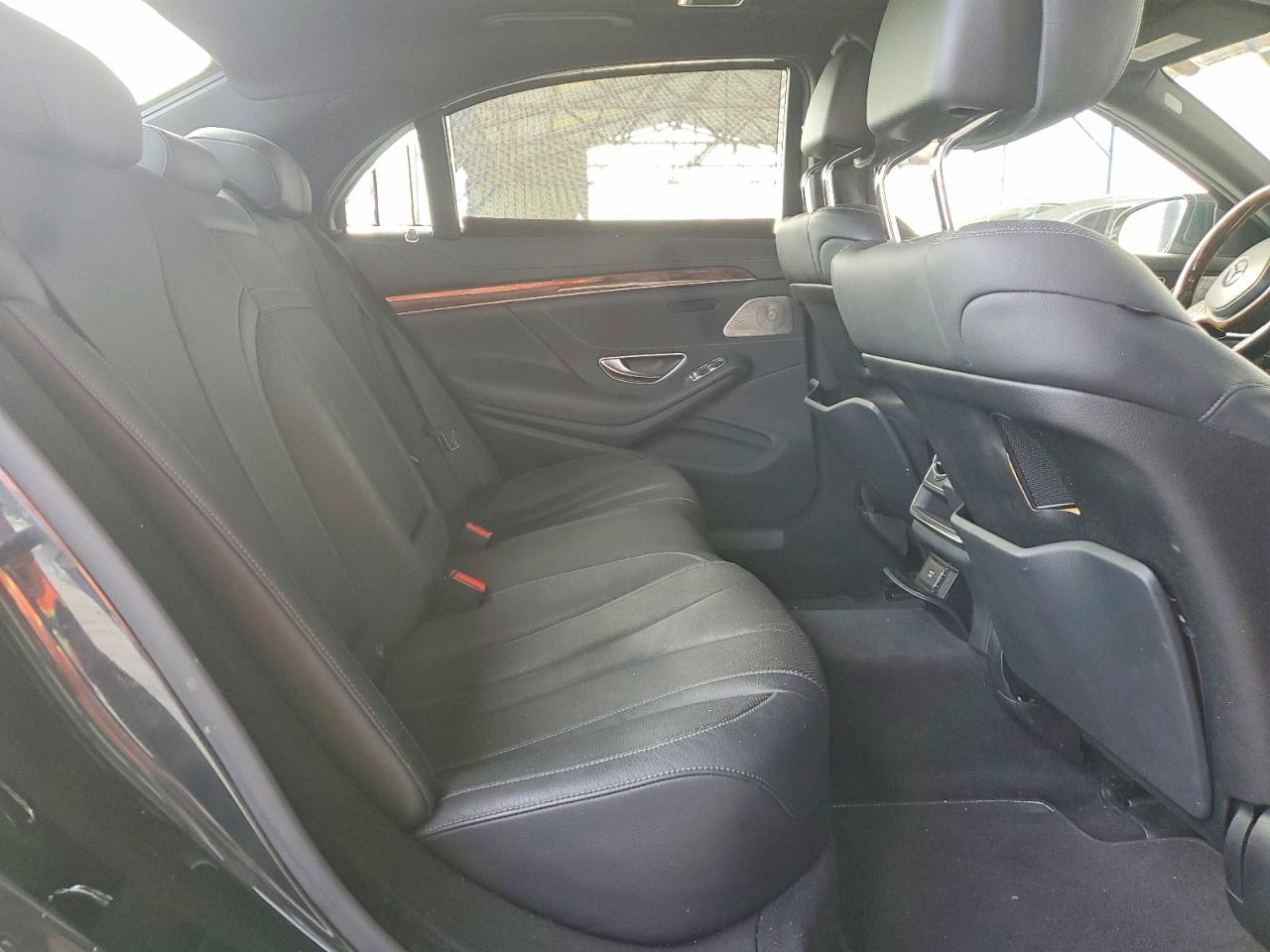 Mercedes-Benz S-Class 550 4matic