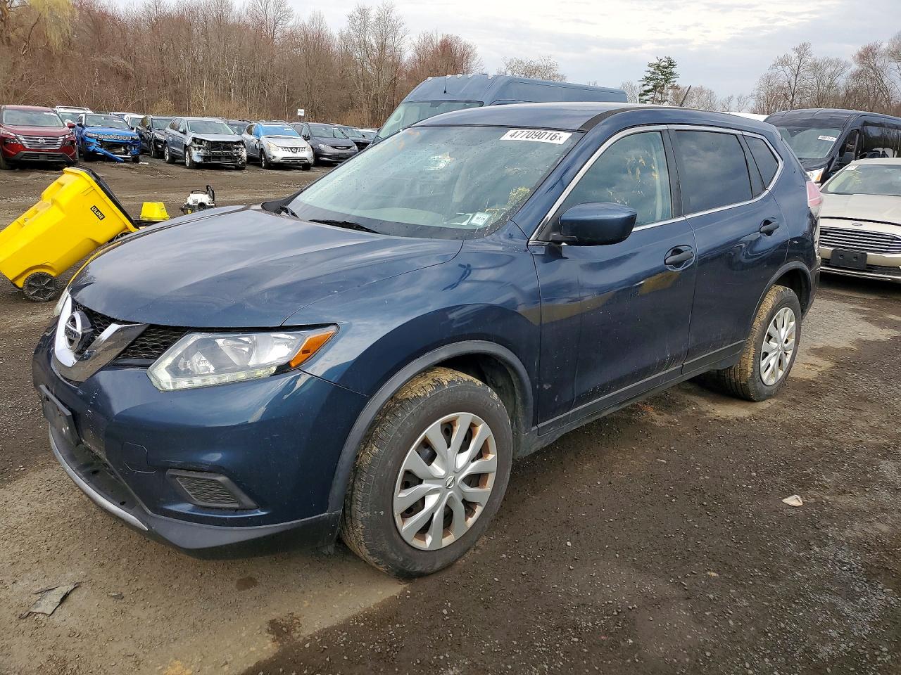 Salvage Nissan Rogue Image