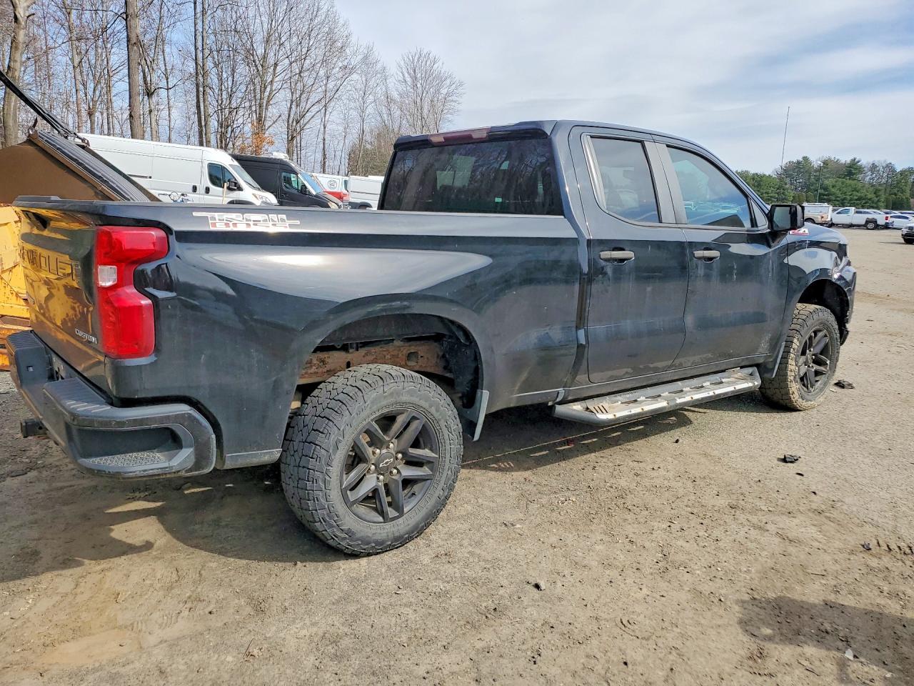 Chevrolet Silverado K1500 Trail Boss Custom