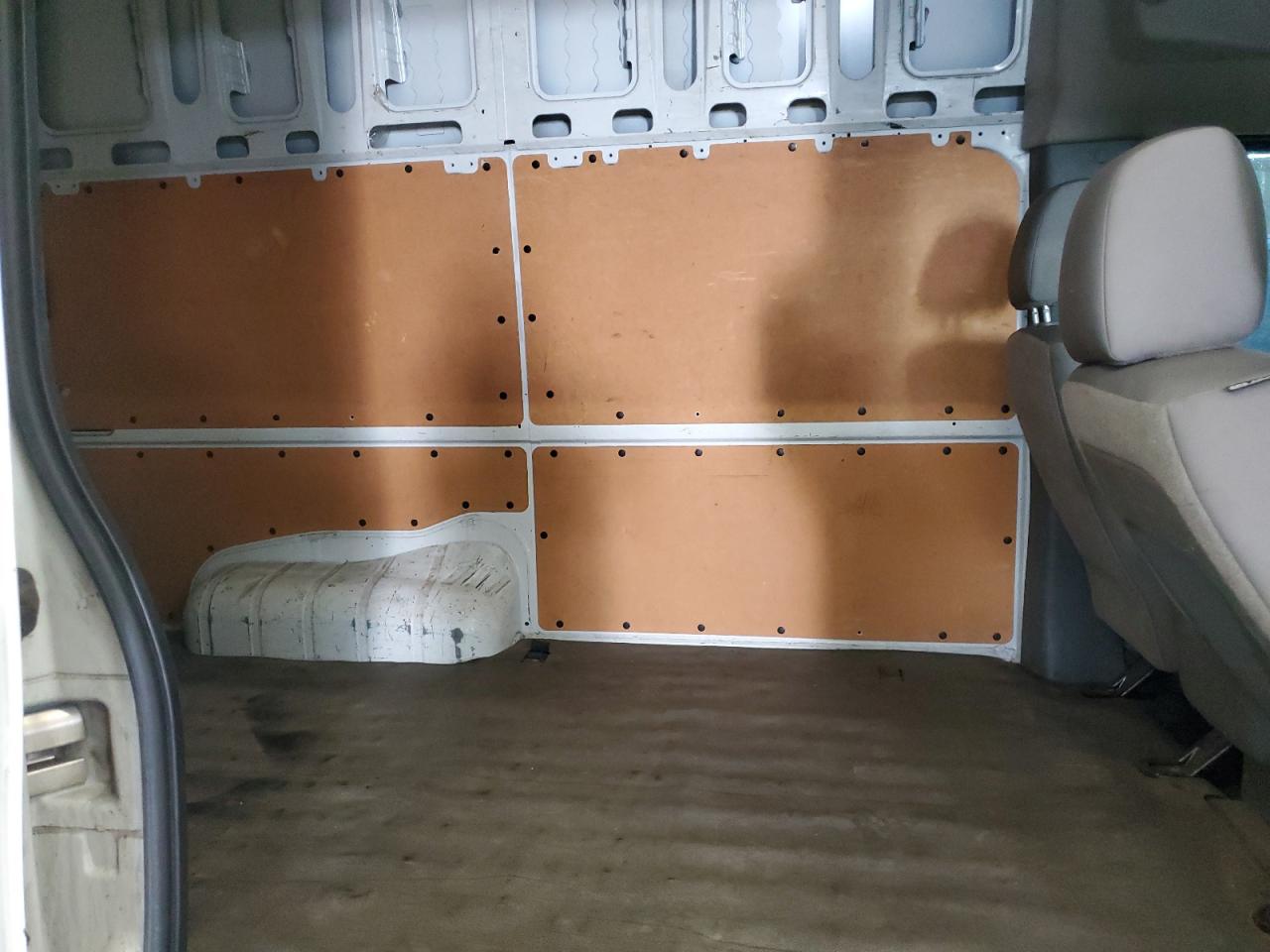 Nissan Nv 2500 S
