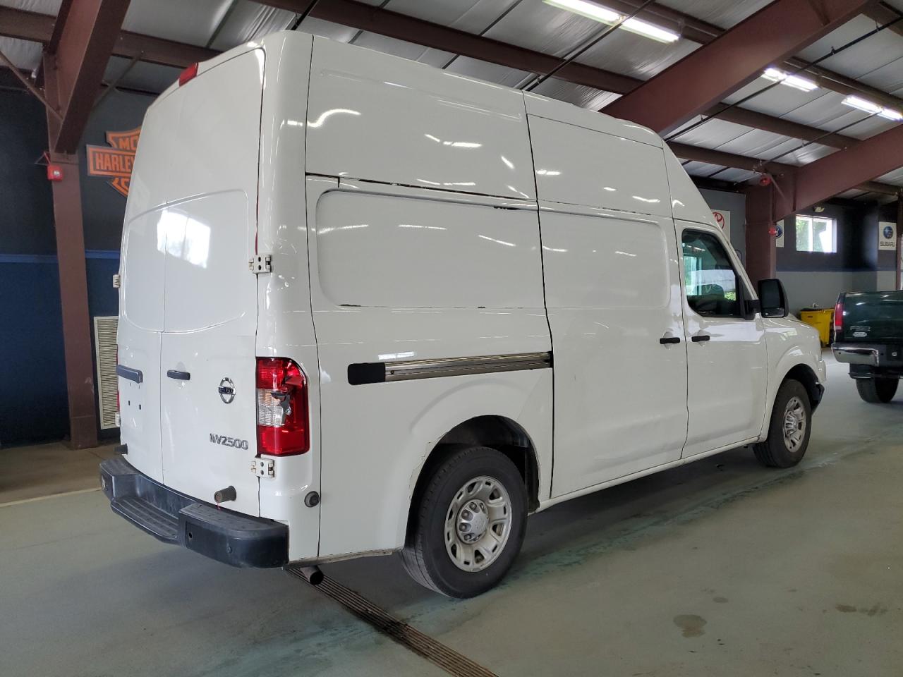 Nissan Nv 2500 S