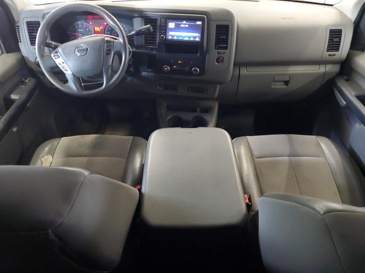 Nissan Nv 2500 S