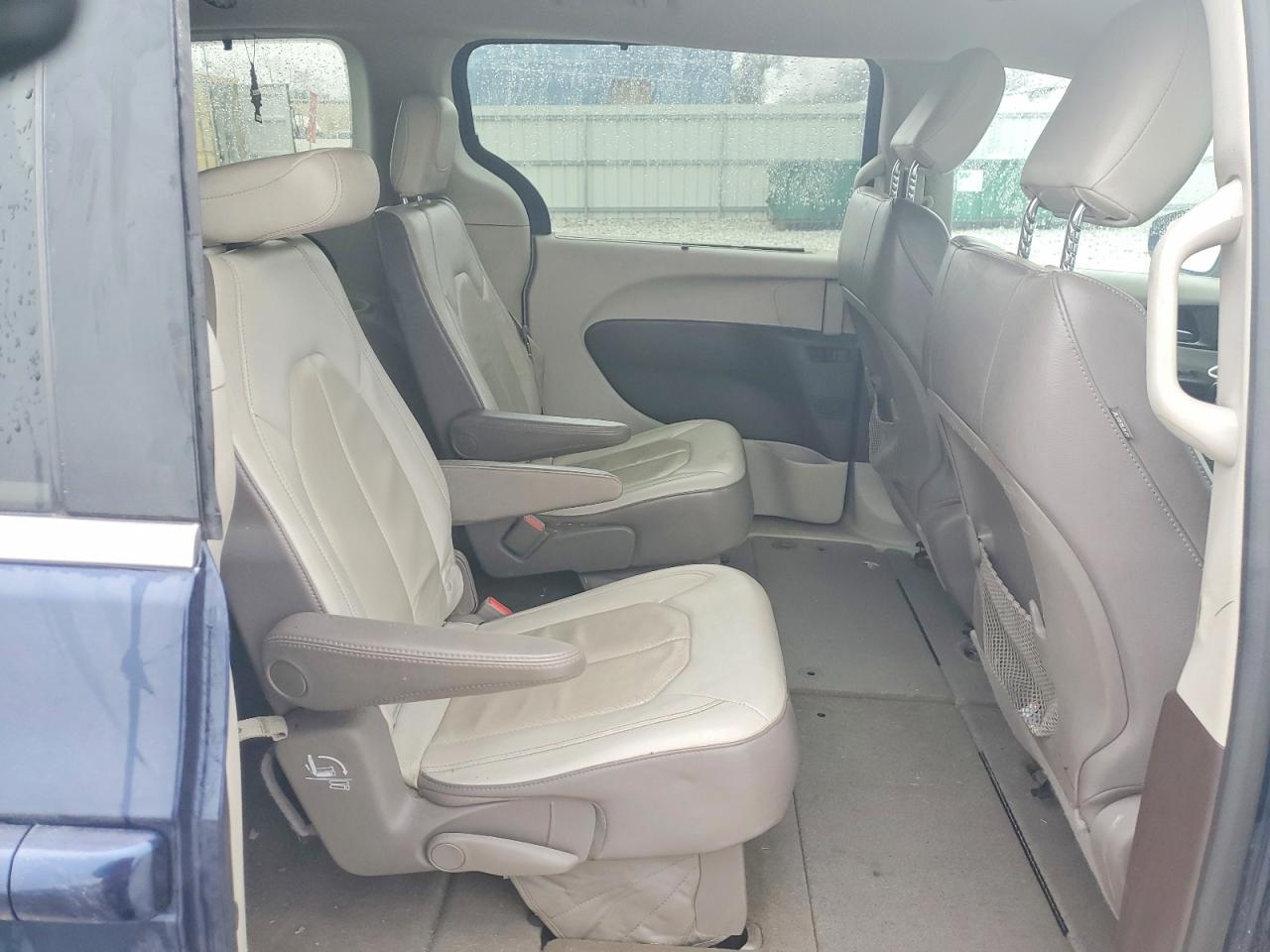 Chrysler Pacifica Touring L