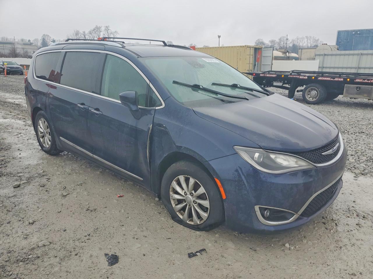 Chrysler Pacifica Touring L