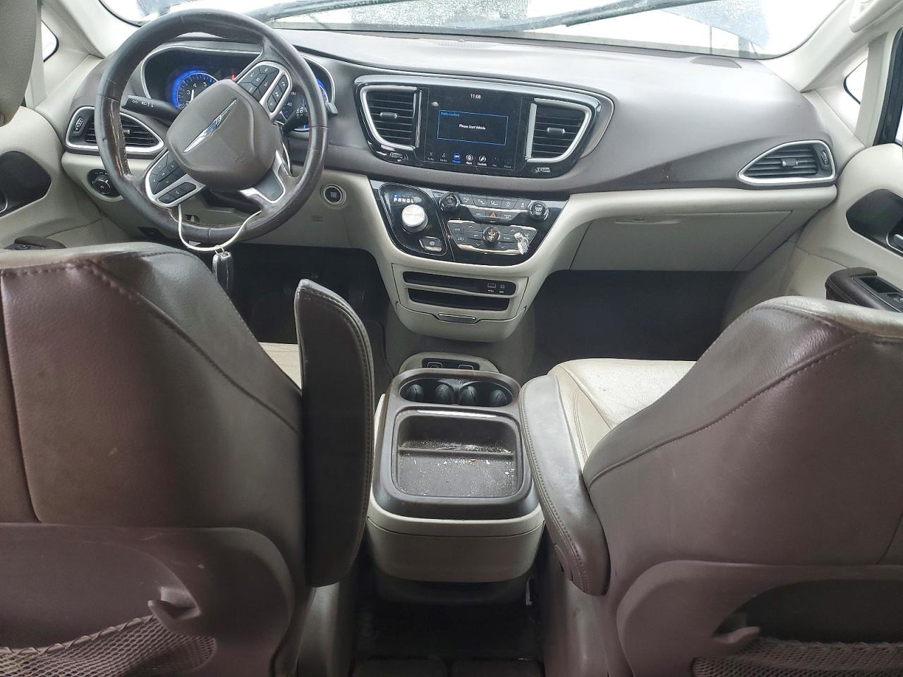 Chrysler Pacifica Touring L