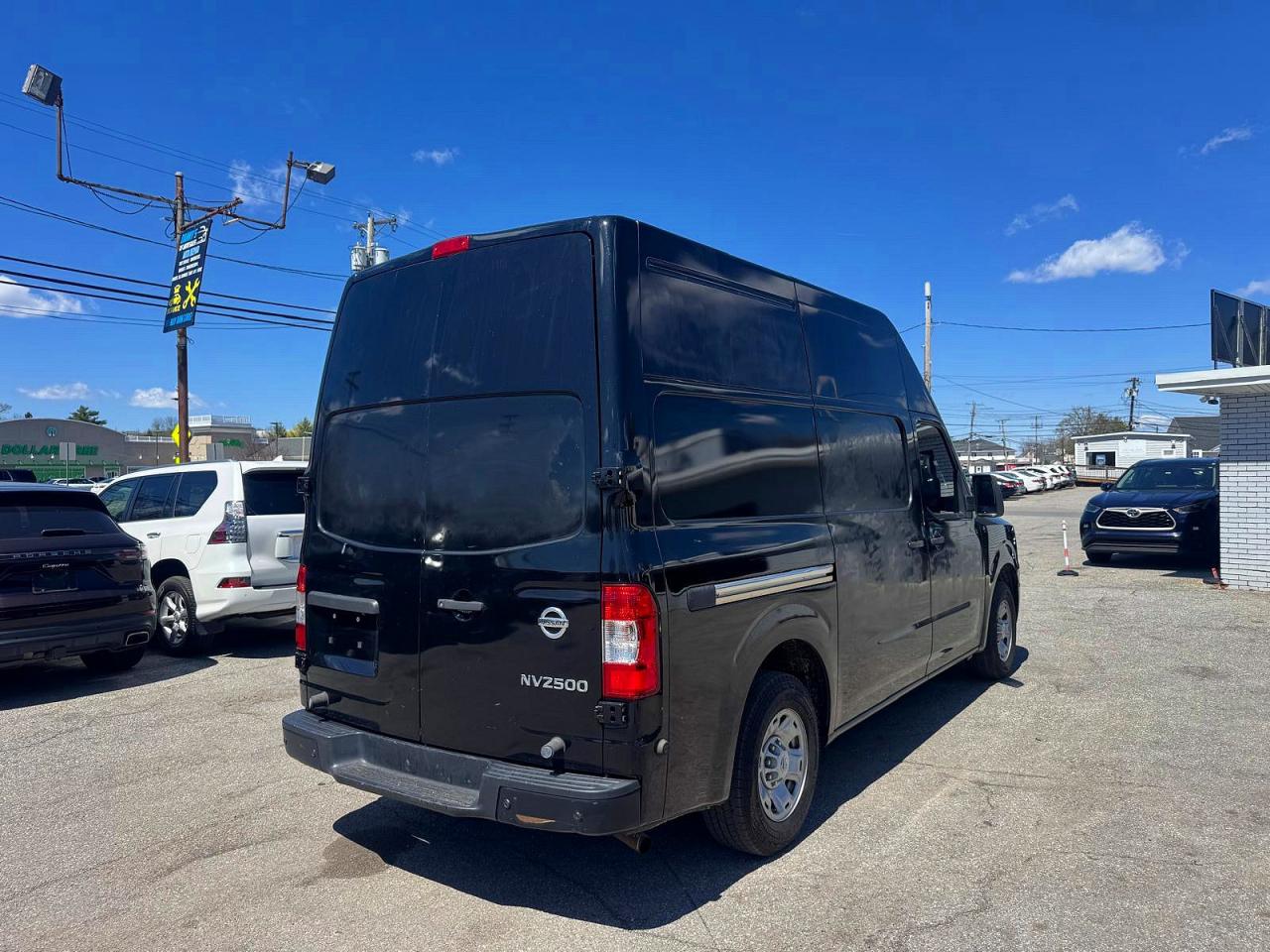 Nissan Nv 2500 Hd Sv