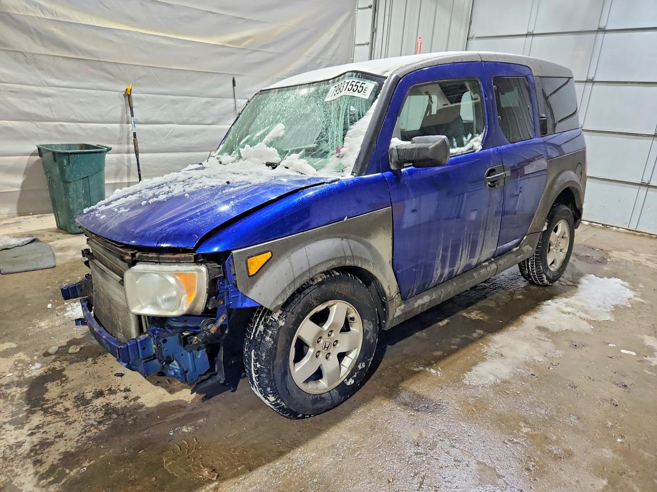 Salvage Honda Element Image