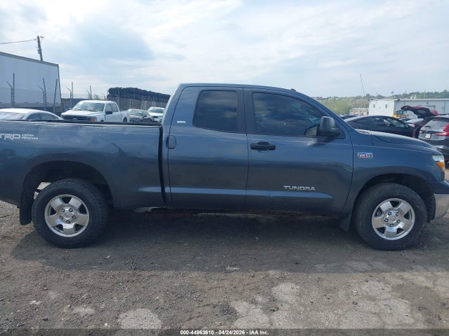 Toyota Tundra Grade 5.7l V8