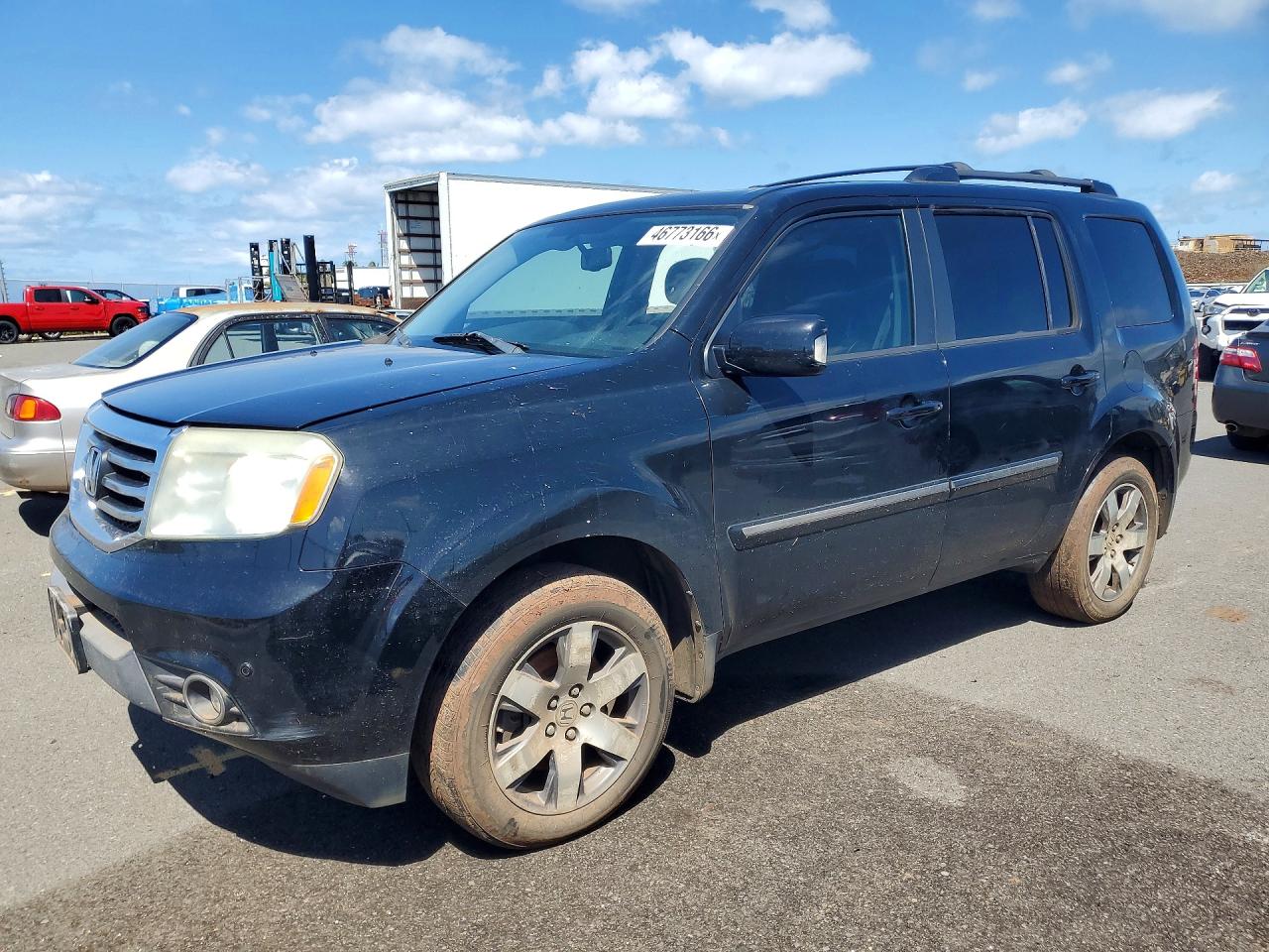 Salvage Honda Pilot Image