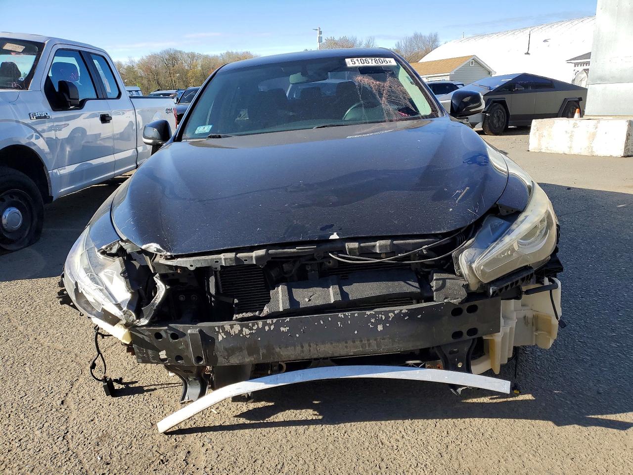 INFINITI Q50 Base