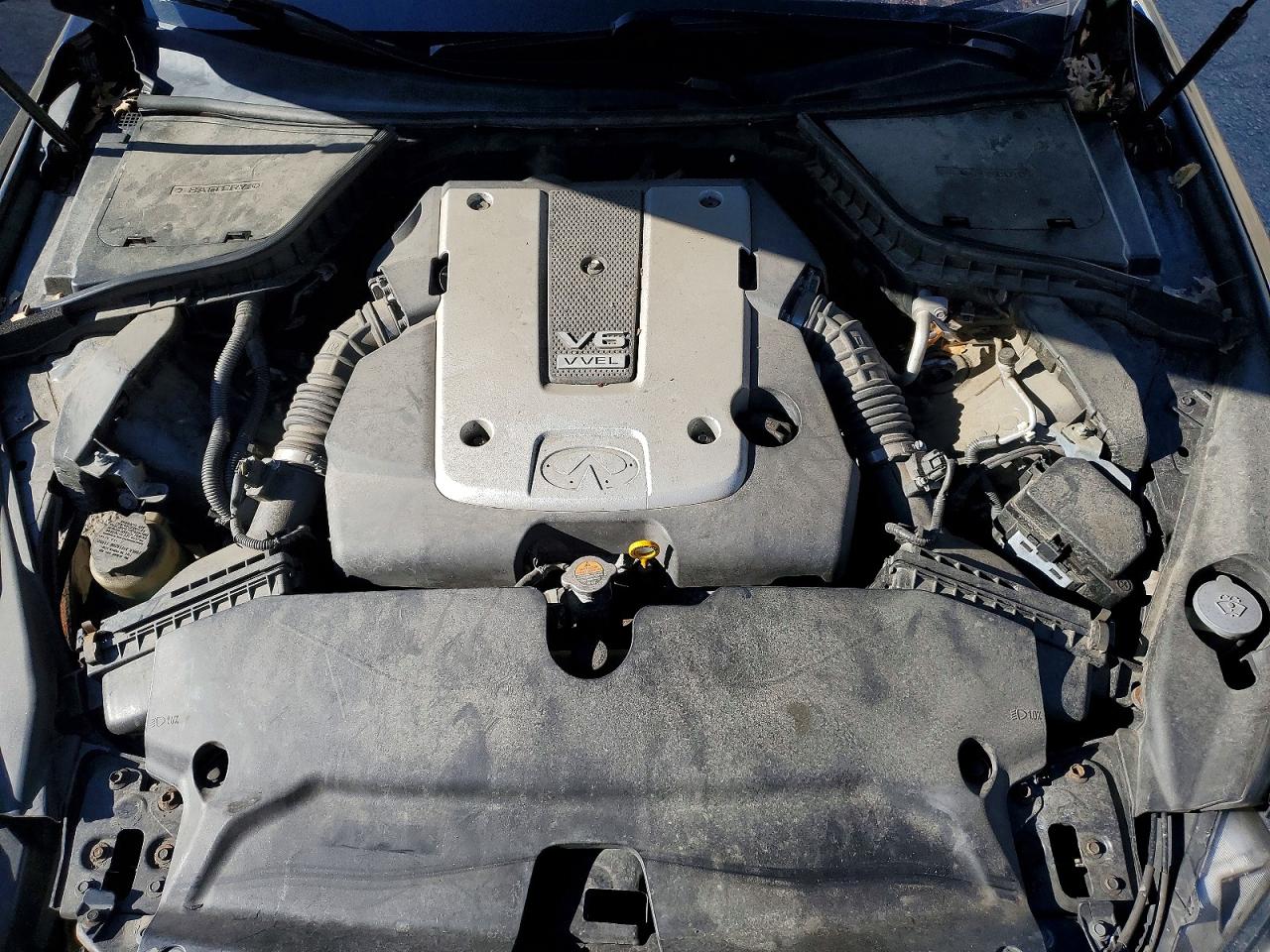 INFINITI Q50 Base