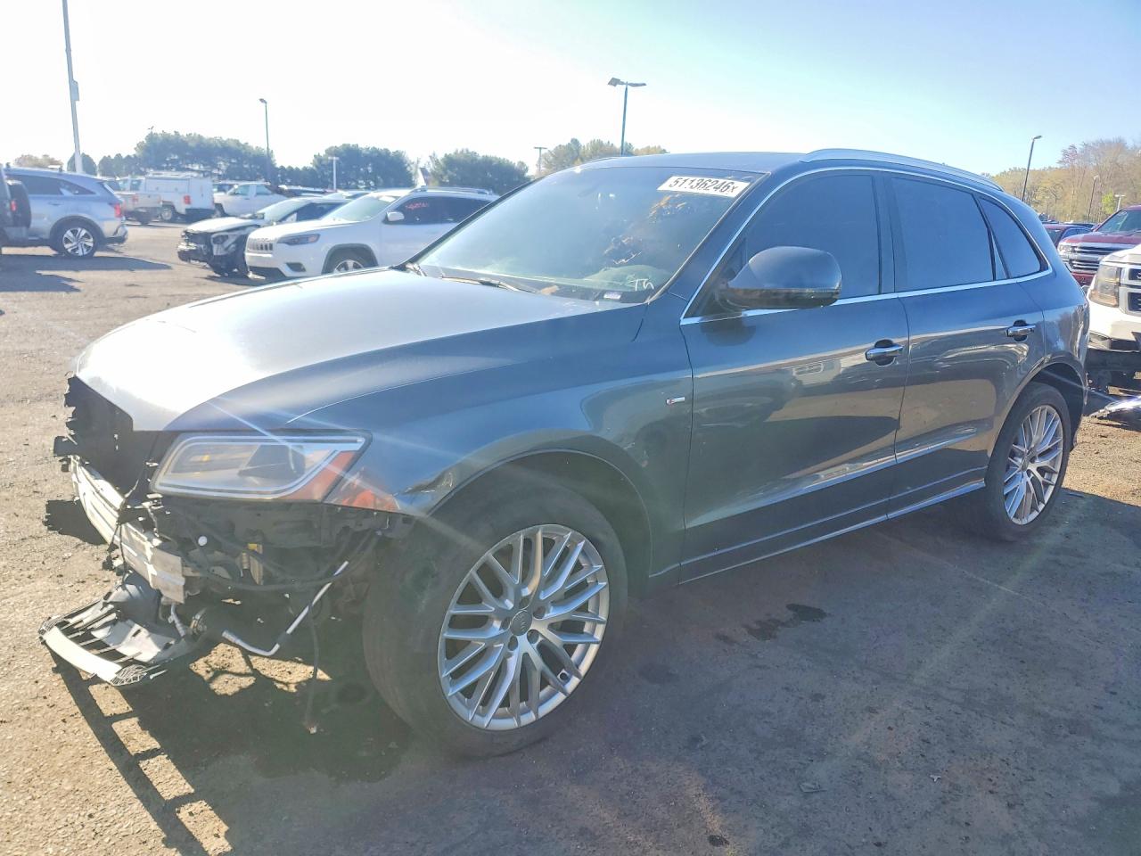 Salvage Audi Q5 Image