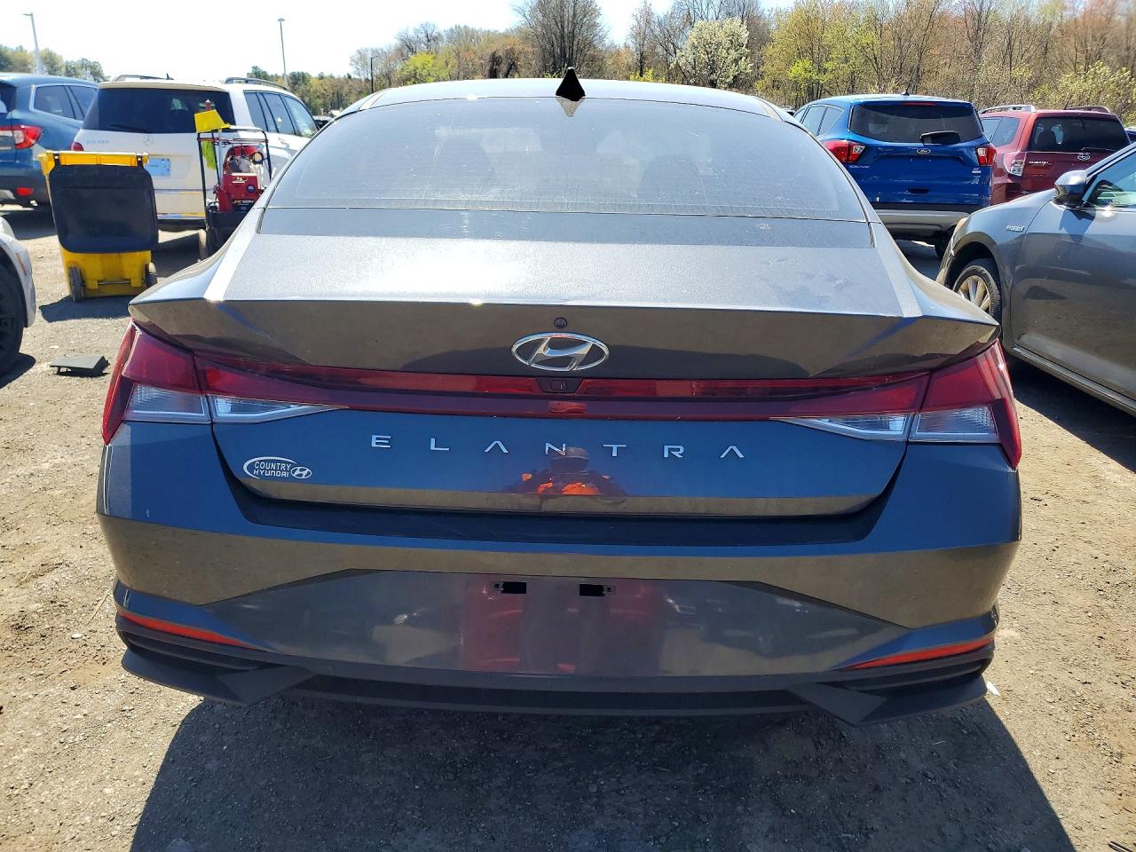 Hyundai ELANTRA Sel
