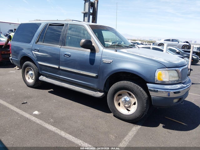 Salvage Ford Expedition Image