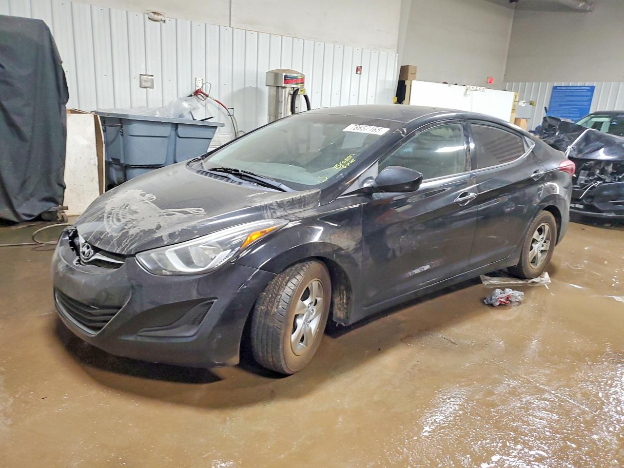 Salvage Hyundai ELANTRA Image