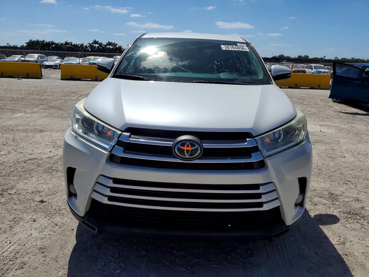 Toyota Highlander Le Plus