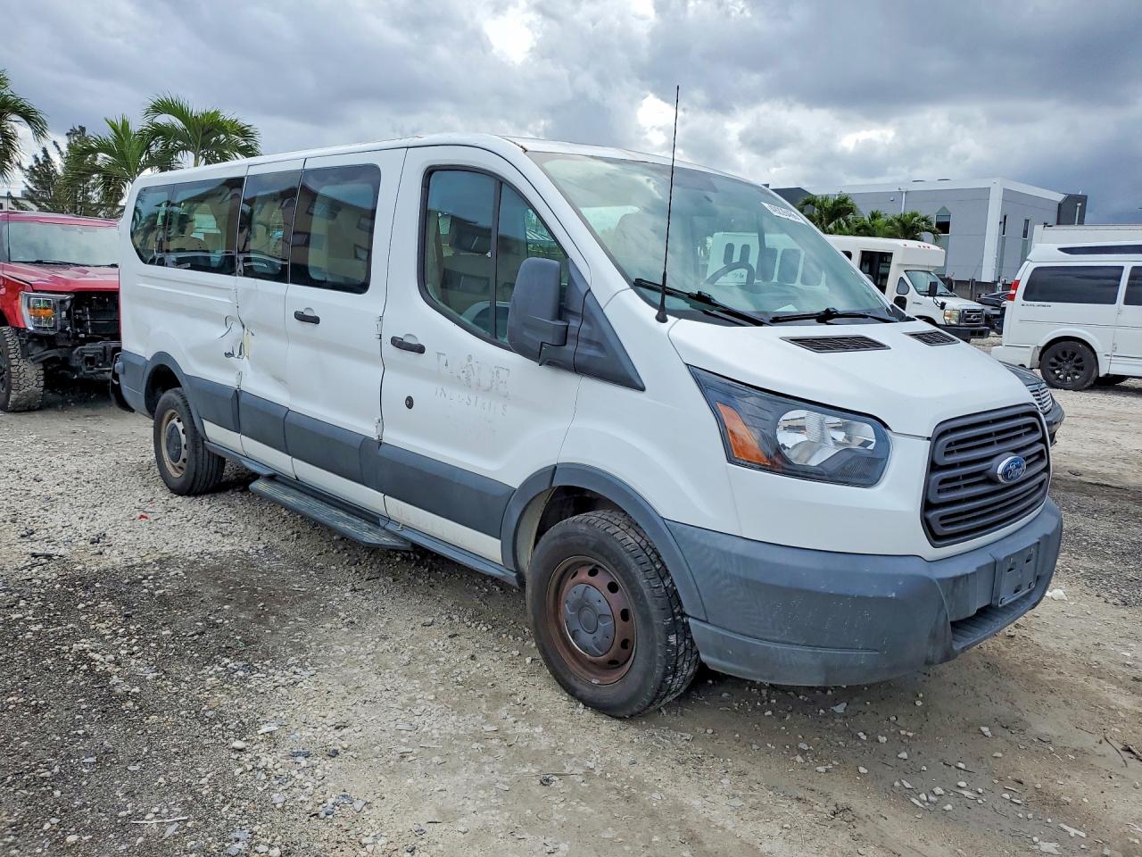 Ford Transit T-350