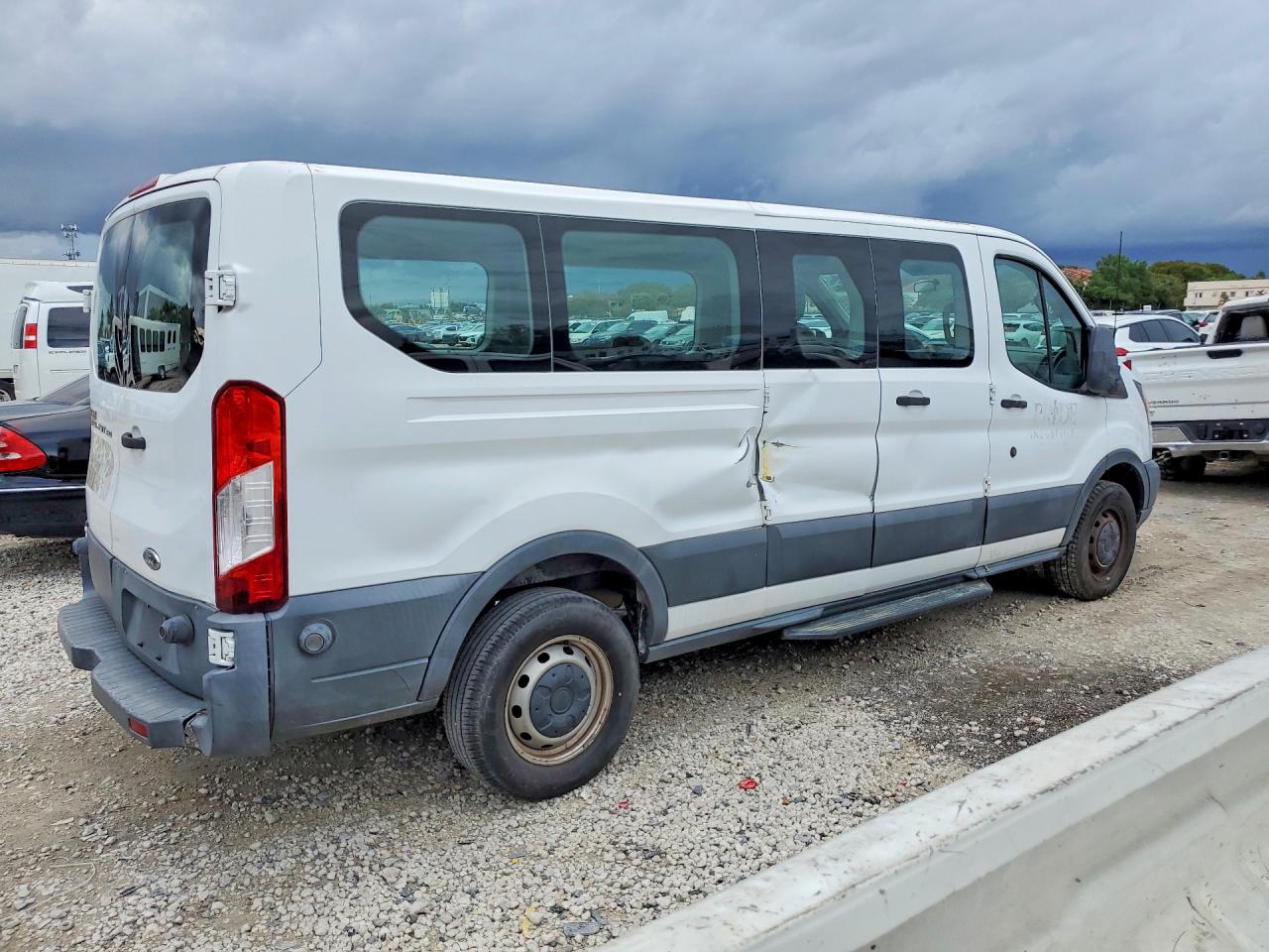 Ford Transit T-350