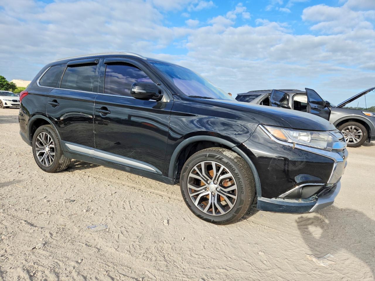 Mitsubishi Outlander Se