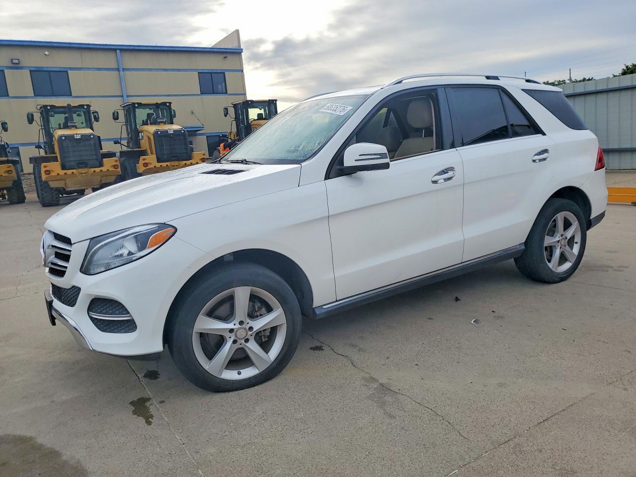 Salvage Mercedes-Benz GLE Image