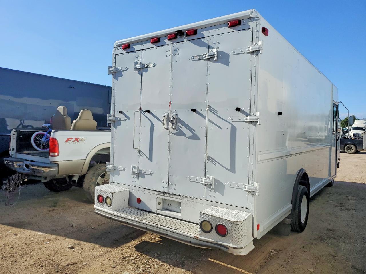 Ford Econoline E350 Super Duty Van