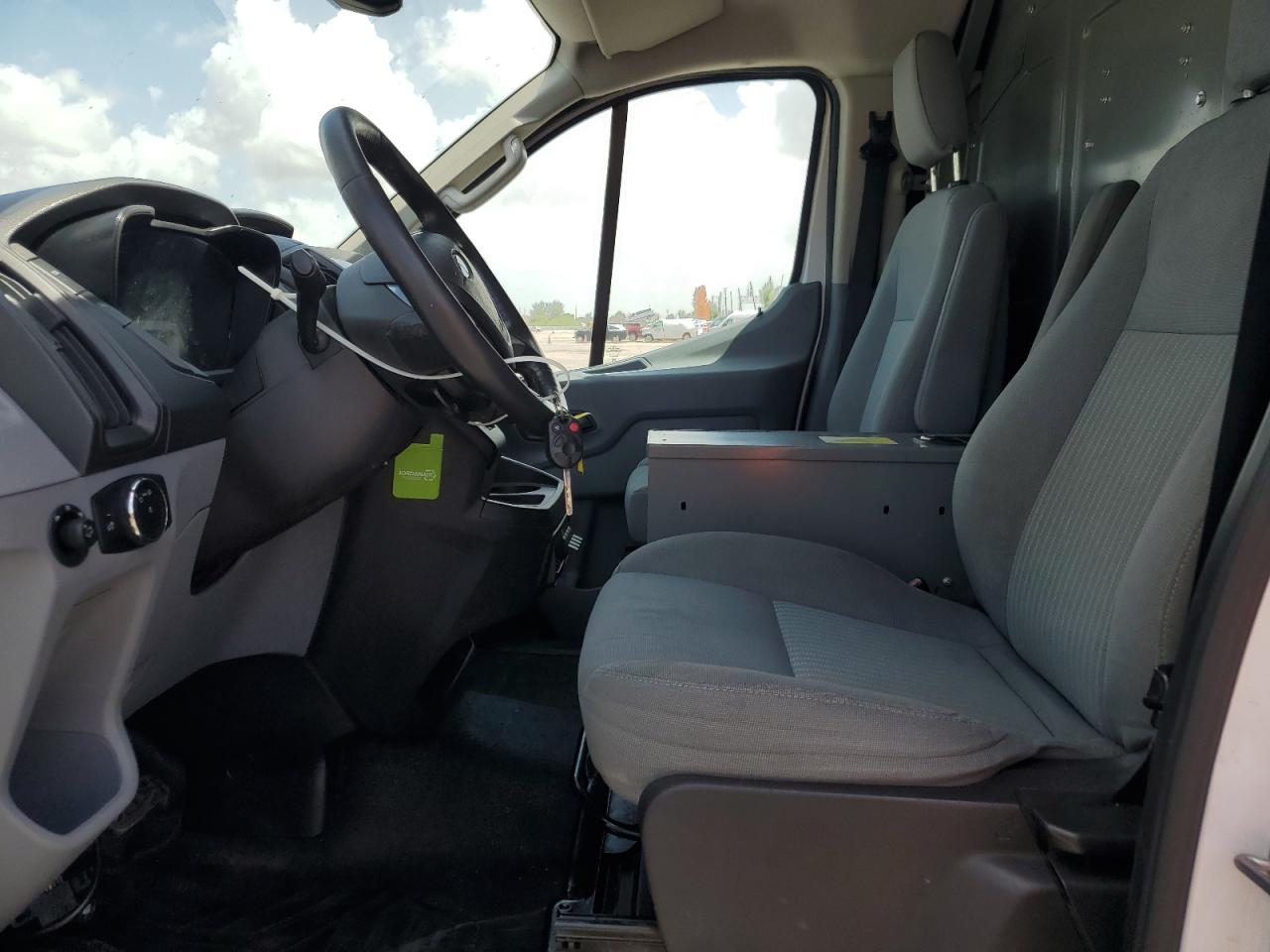 Ford Transit T-150