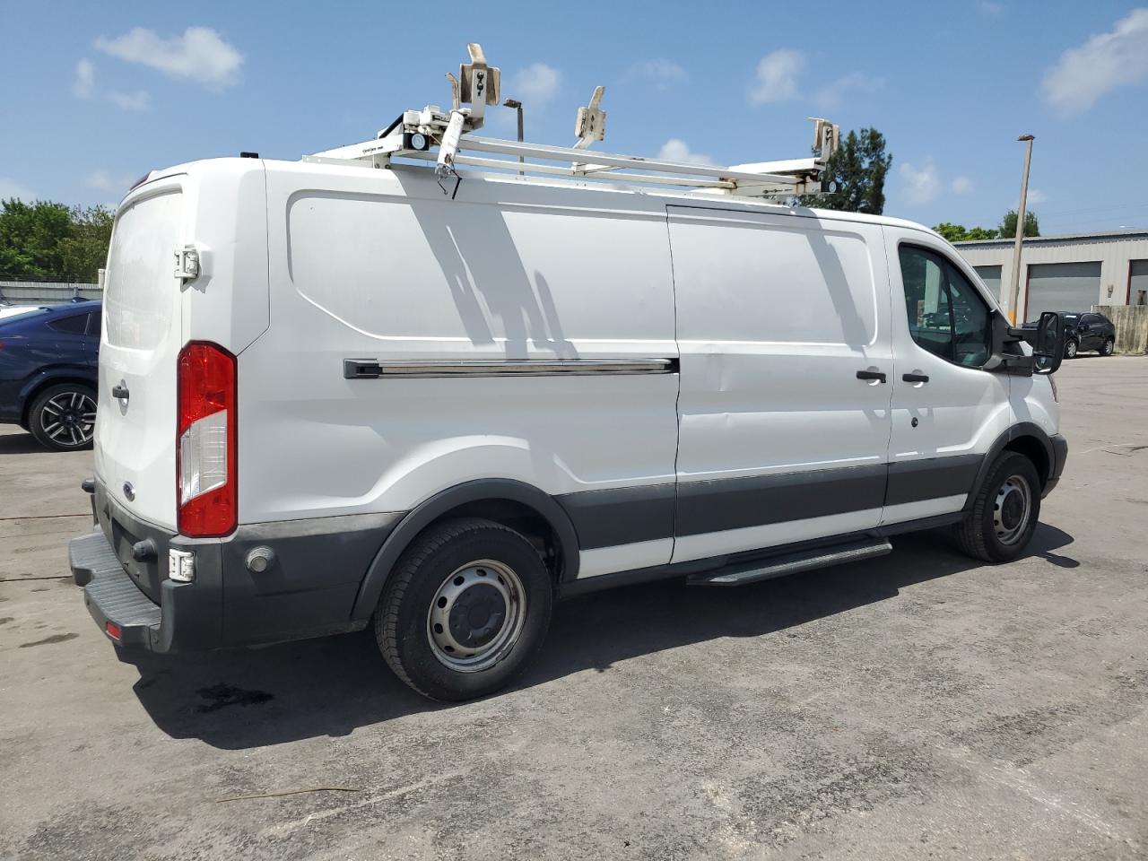 Ford Transit T-150