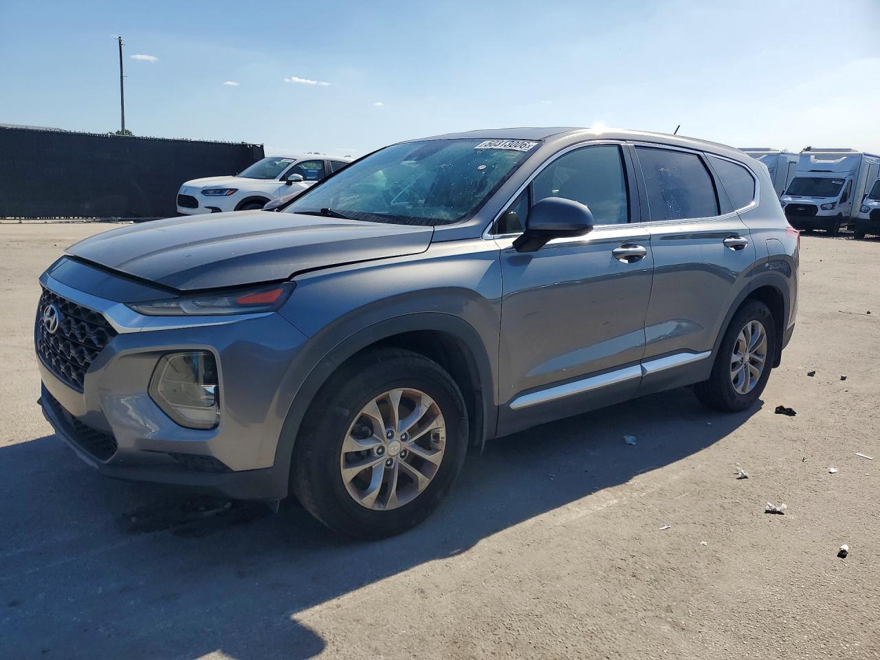 Salvage Hyundai SANTA FE Image