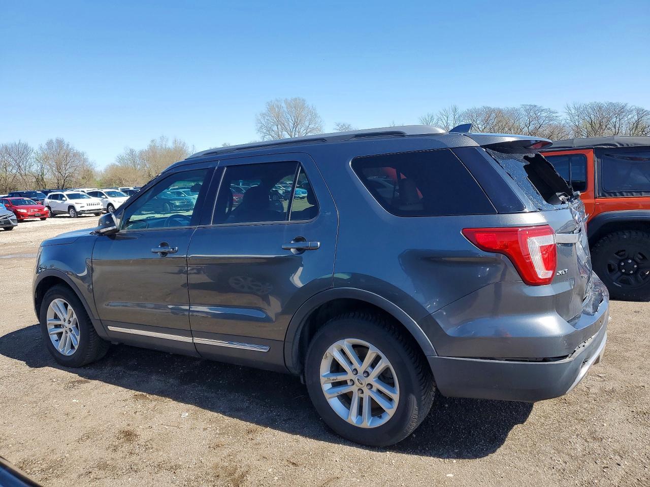Ford Explorer Xlt