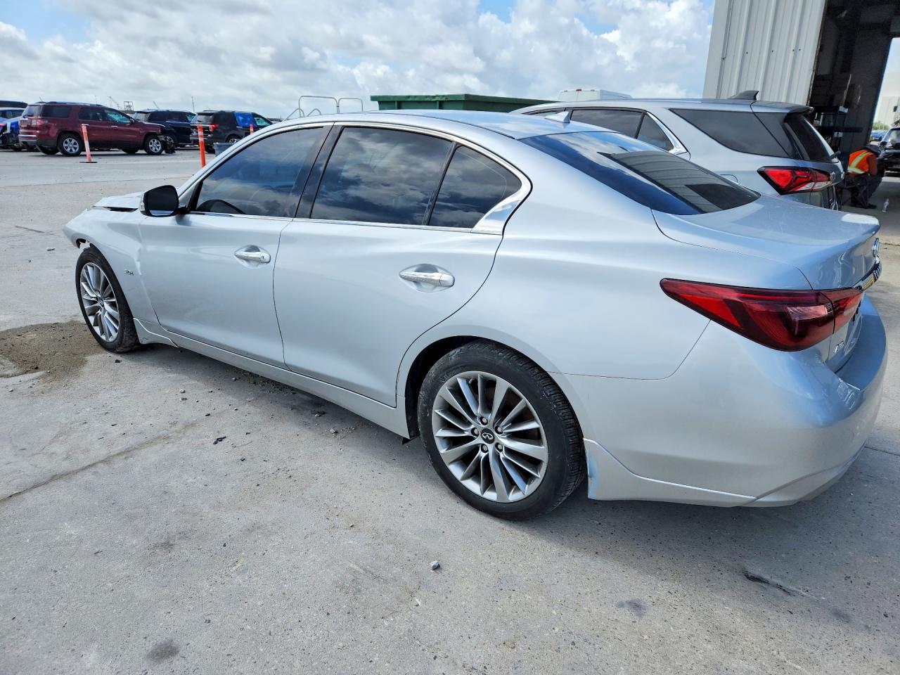 INFINITI Q50 3.0t L 3.0t Luxe