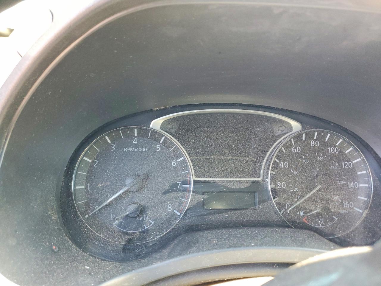 Nissan Pathfinder S