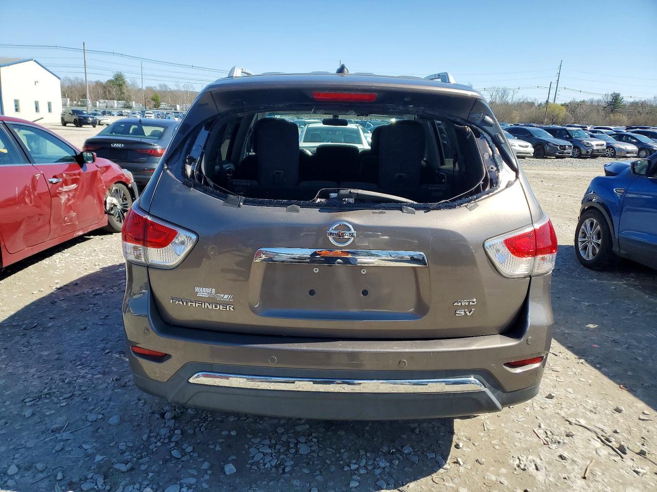 Nissan Pathfinder S