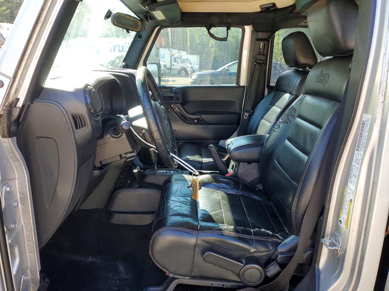 Jeep Wrangler Sahara