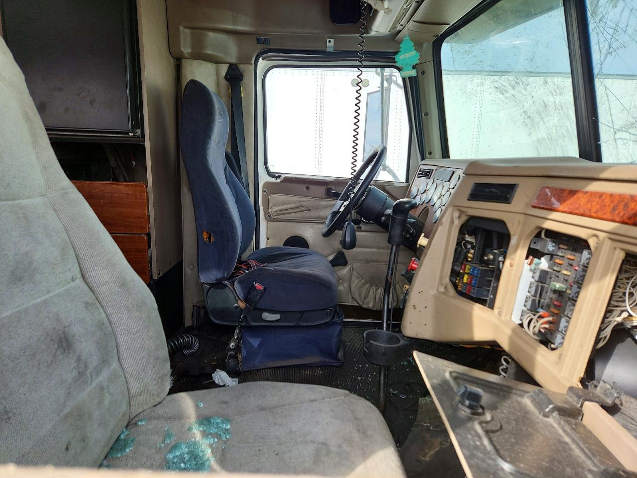 Western Star Auto Car 4900